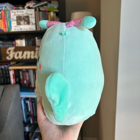 Reina the blue butterfly squishmallow NWOT 8in - Picture 4 of 4